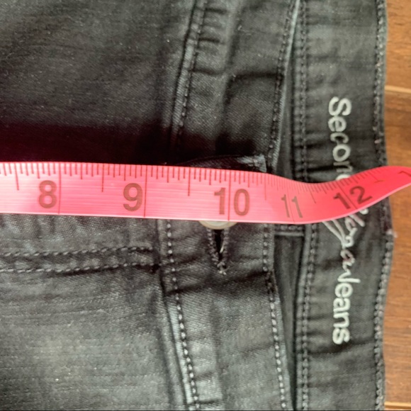 MADE IN CANADA DARK WAS HIGH RISE JEANS - Picture 7 of 8